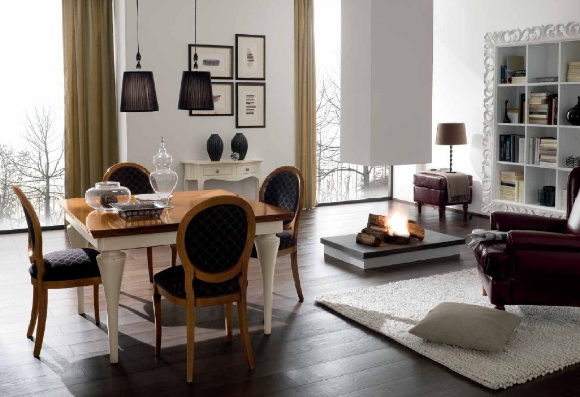SQUARE DINING TABLE