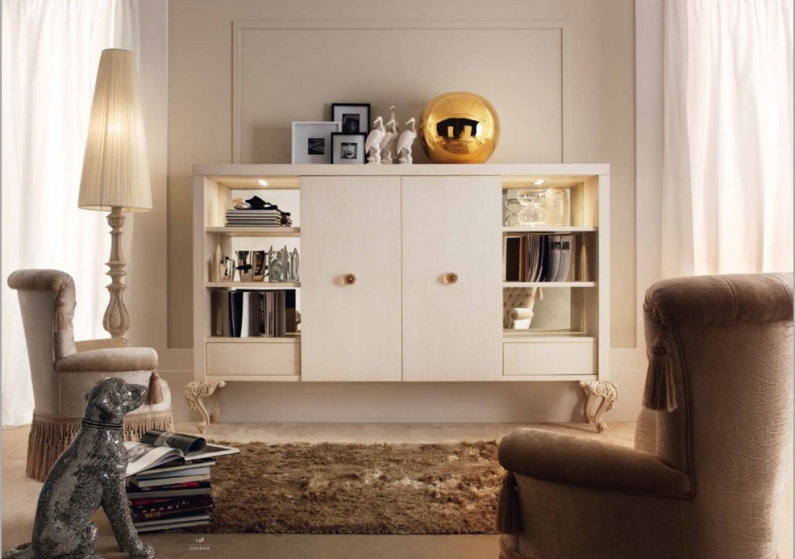 TV STAND WITH CARVED LEGS, MIRRORS ON THE BACK AND INTERIOR LIGHTING