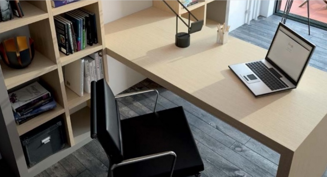 STUDY PLACE WITH A DESK INTEGRATED
