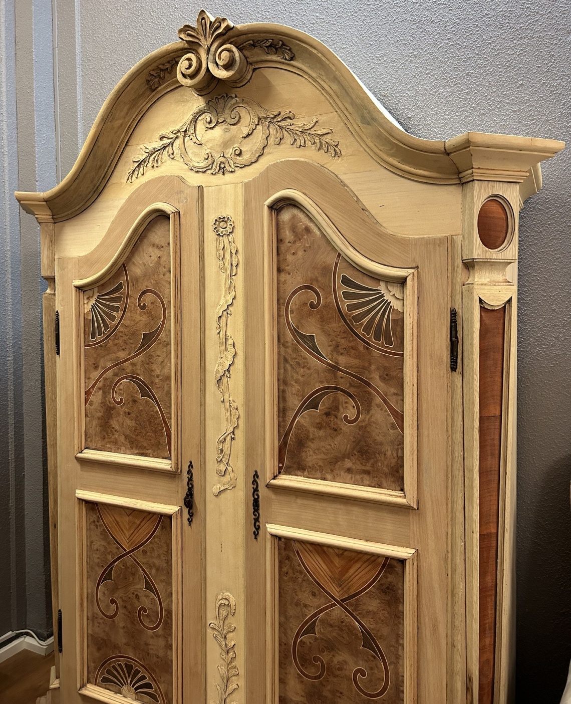 ARMARIO DE DOS PUERTAS