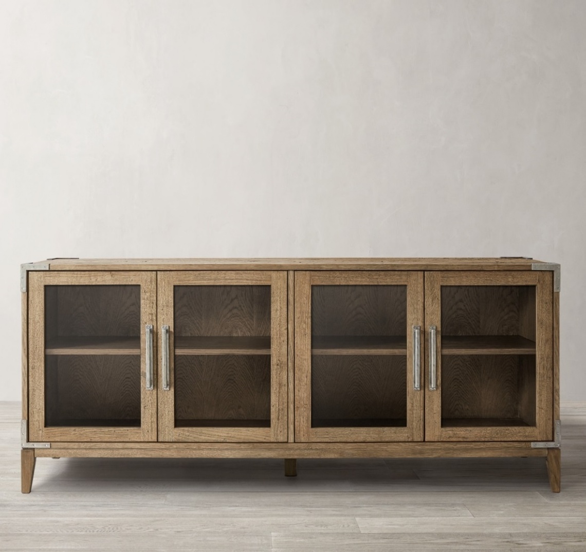 INDUSTRIAL-STYLE SIDEBOARD 