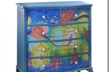 694 COMODA DECORADA