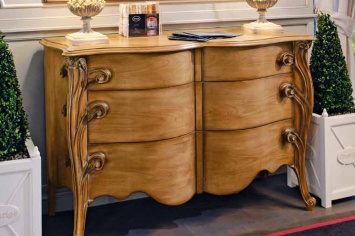 SIX-DRAWER CHEST IN NATURAL CHERRY WITH CARVED SIDES