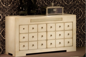 339 CHEST OF DRAWERS