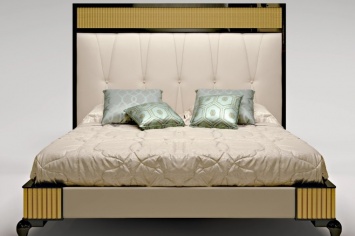 CAMA CON BANCADA