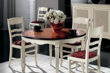 ROUND EXTENDABLE DINING TABLE
