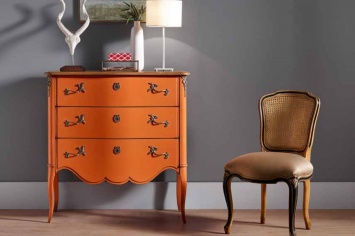 CÓMODA EN NARANJA