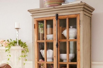 VITRINA DE DOS PUERTAS