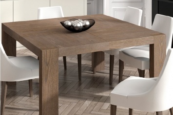 MESA CUADRADA EN ROBLE