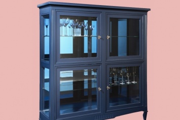 VITRINA DE CUATRO PUERTAS