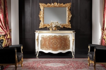 TWO-DOOR SIDEBOARD WITH GILD AND POLYCHROME