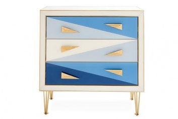 COMODA EN BLANCO Y AZUL