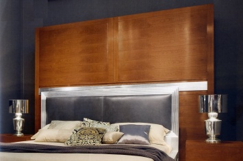 DORMITORIO EN CEREZO Y PLATA