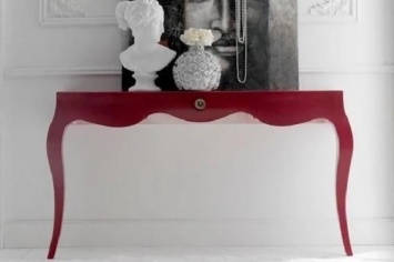 CONSOLA LACADA EN ROJO