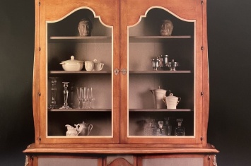 VITRINA DE DOS PUERTAS