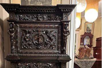 CABINET CON RELIEVES