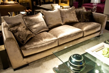 SOFA DE TRES PLAZAS