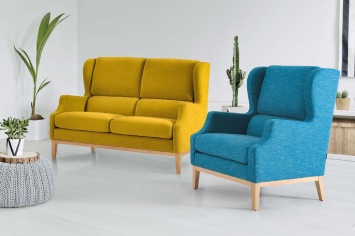 SOFÁ EN AMARILLO Y AZUL