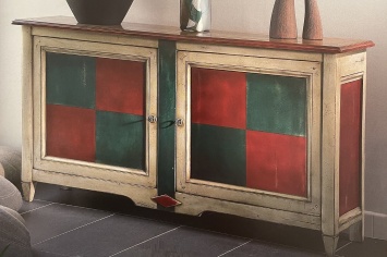 APARADOR DE DOS PUERTAS DECORADO