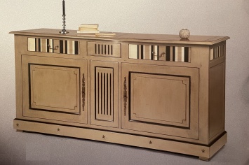 CLASSIC SIDEBOARD