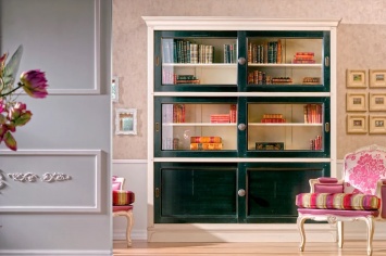 VITRINA DE PUERTAS CORREDERAS EN BLANCO Y VERDE