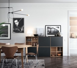 Decoración en blanco, negro y madera natural