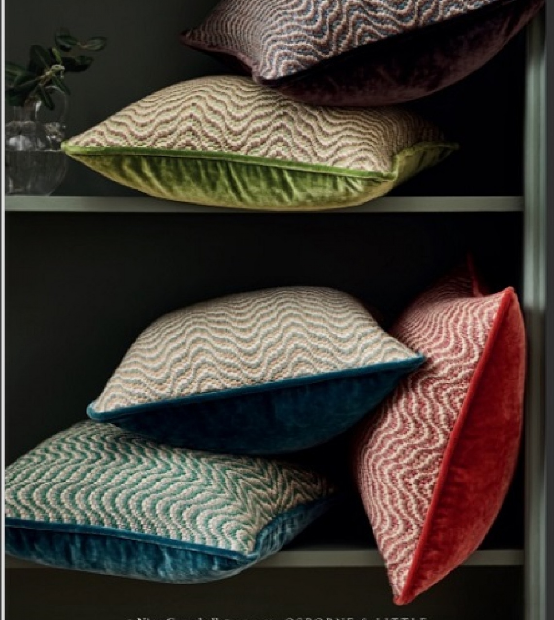 COJINES DECORATIVOS EN VARIOS COLORES