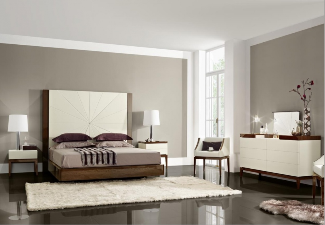 TWO-TONE BEDROOM WITH HIGH HEADBOARD AND MATCHING BENCH