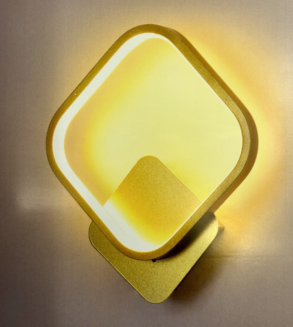 7989 APLIQUE DORADO LUZ LED