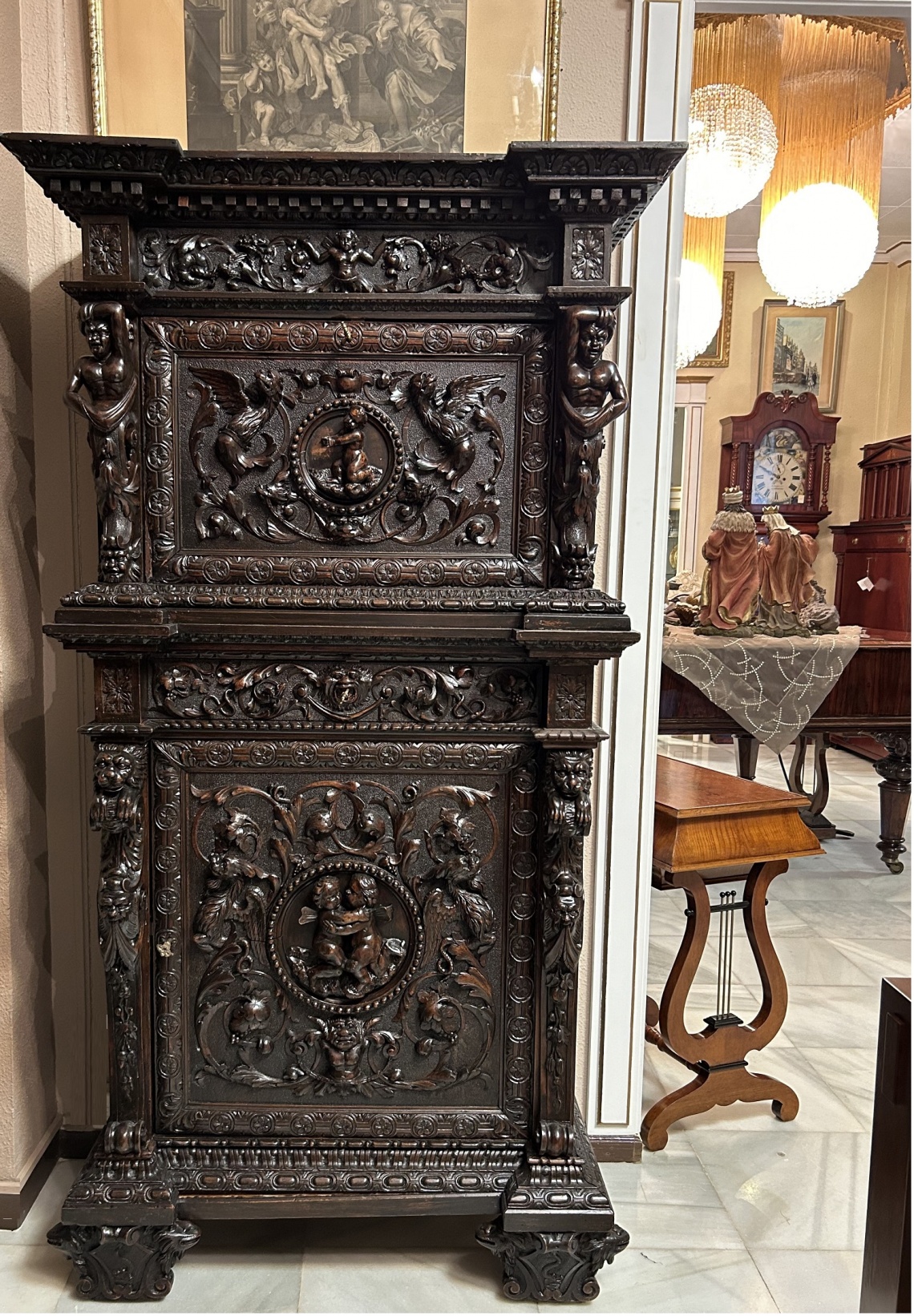 CABINET CON RELIEVES