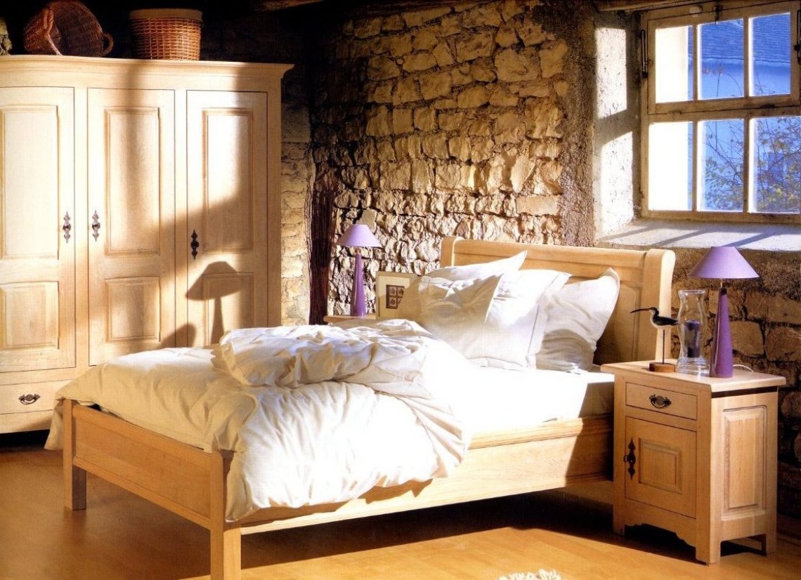 RUSTIC STYLE BED WITH TWO NIGHTSTANDS AND MATCHING WARDROBE