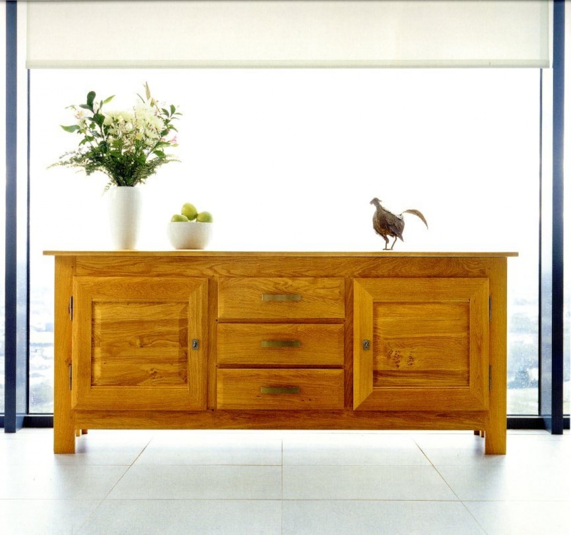 380 SIDEBOARD