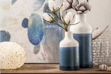 PAREJA DE JARRONES EN BLANCO Y AZUL